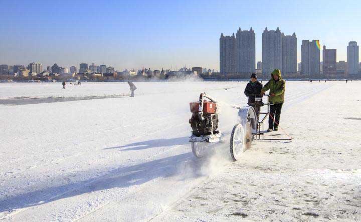 鋸冰車采冰工(gōng)具